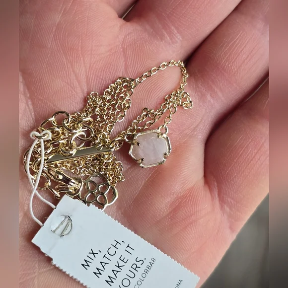 Kendra Scott Davie Rose Quartz Necklace - Picture 3 of 9